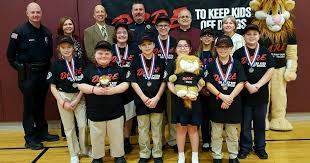 Munster police honor DARE graduates